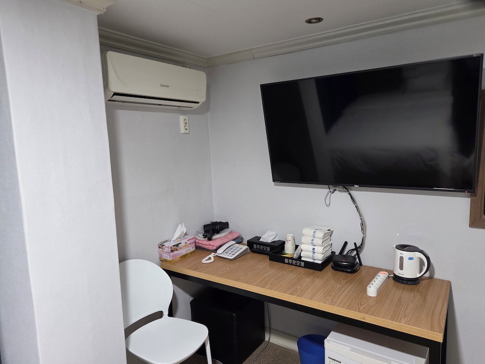 Gwangan Beach Blue Moon Motel 45/56