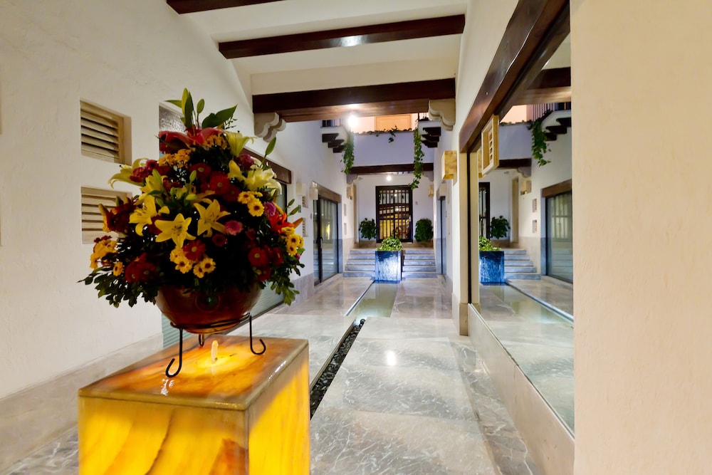 Doña Urraca Hotel &amp; Spa 8/67