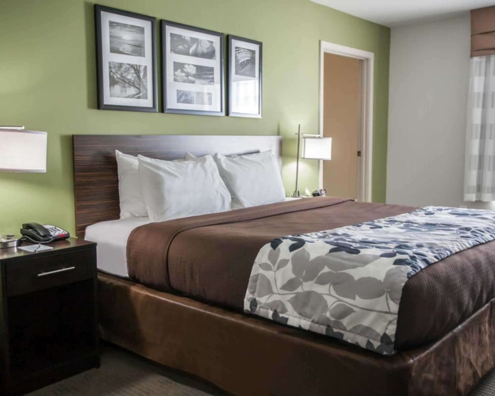 Sleep Inn Suites Gulfport 9/34