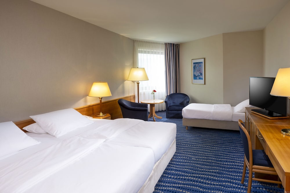 MARITIM HOTEL MAGDEBURG 16/73