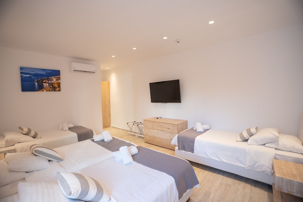 Acrogiali Beach Hotel 17/70