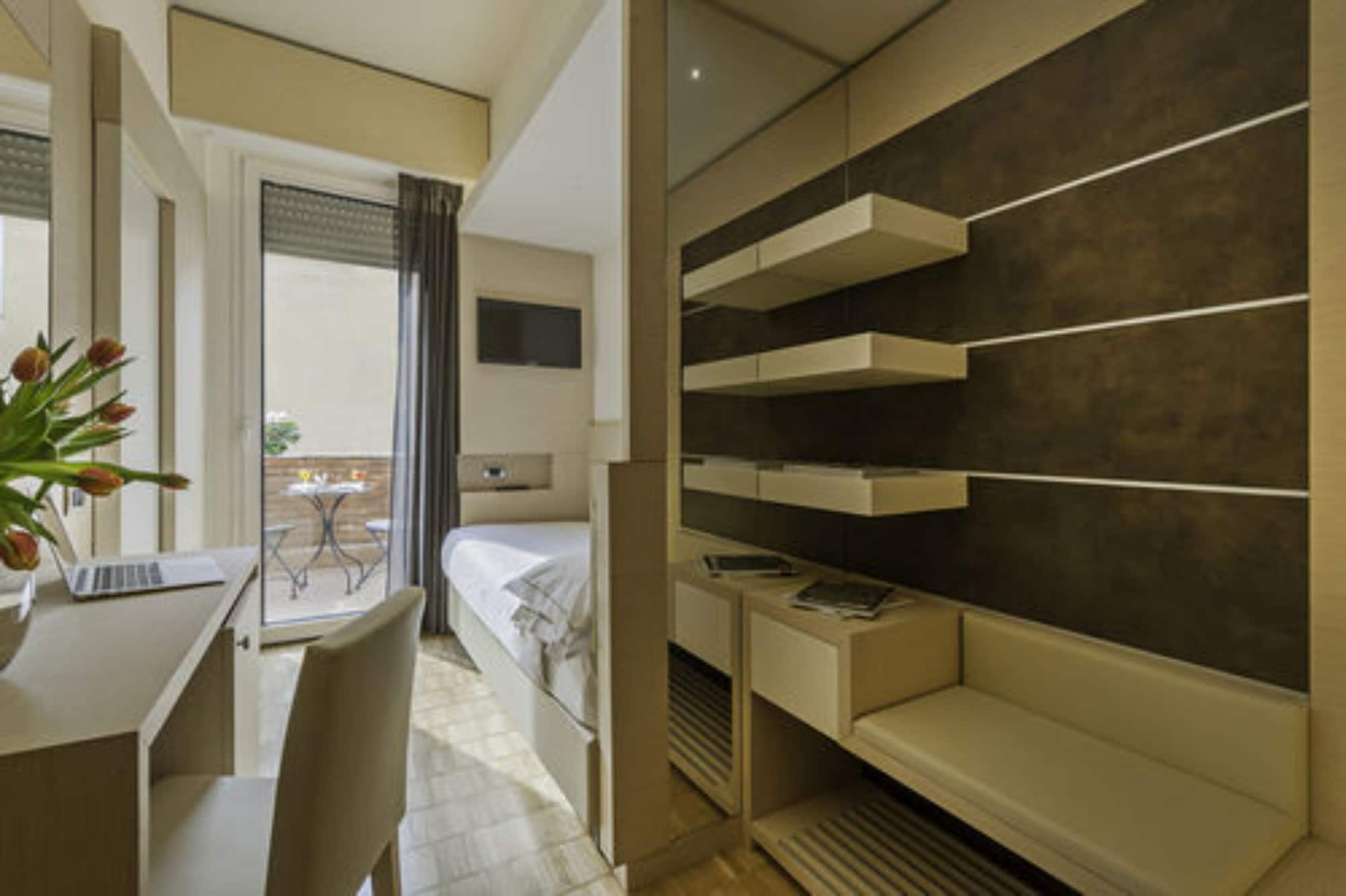 CLASSIC, SINGLE, LARGE SINGLE BED