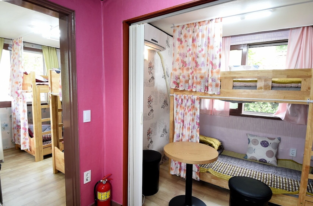 Photo Park Guesthouse 47/50