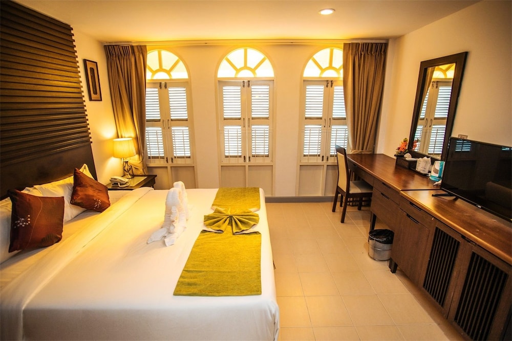 Patong Sino House 47/70