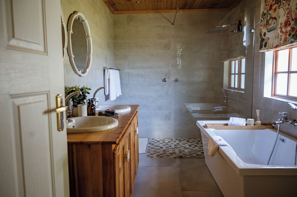 De Denne Guest House 49/50