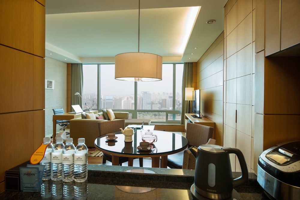 Yeouido Park Centre Seoul Marriott Executive Apartments 26/34