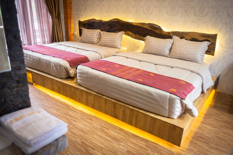 Pariban Hotel 7/11