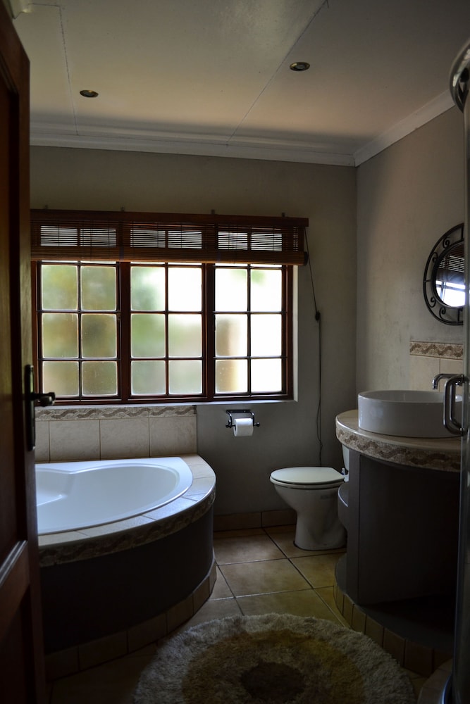 Wensleydale Guest Lodge 17/50