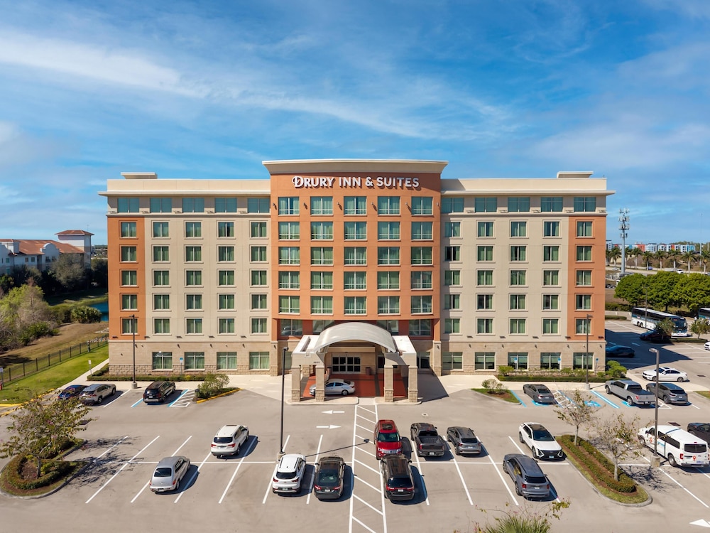 Drury Inn and Suites Fort Myers 42/49