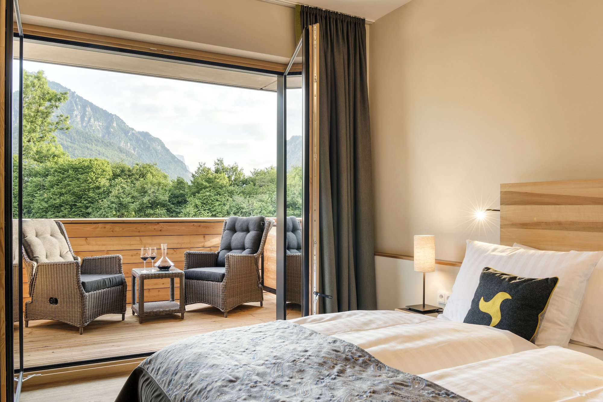Panorama, Junior Suite, King Bed, Mountain View