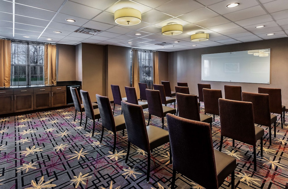 Homewood Suites by Hilton Buffalo-Airport 43/55