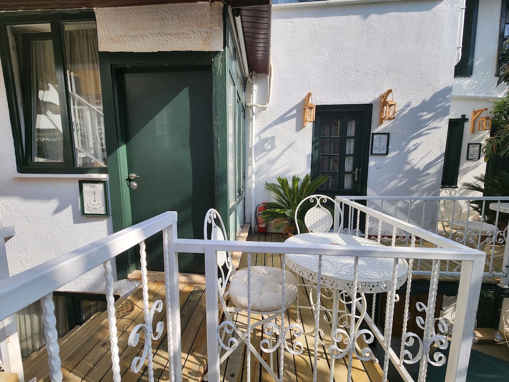 Aya Butik Otel Büyükada 5/50