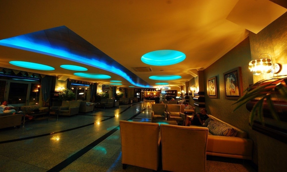 Grand Pasa Hotel 34/38