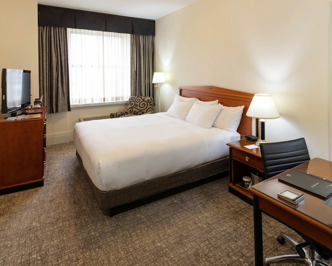 Hilton Cincinnati Netherland Plaza 10/62