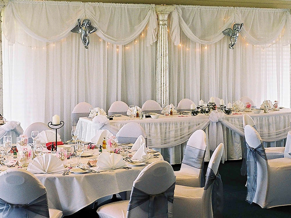 Mercure Bunbury Sanctuary Golf Resort 57/72