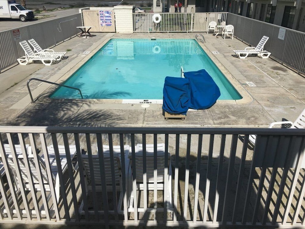 Vagabond Inn Buttonwillow North I-5 11/39