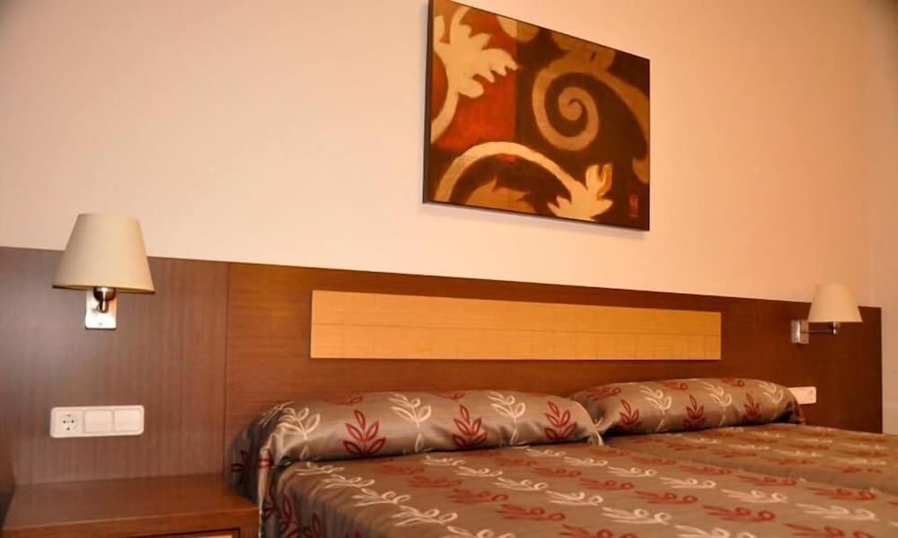 Tch Hotel 9/50