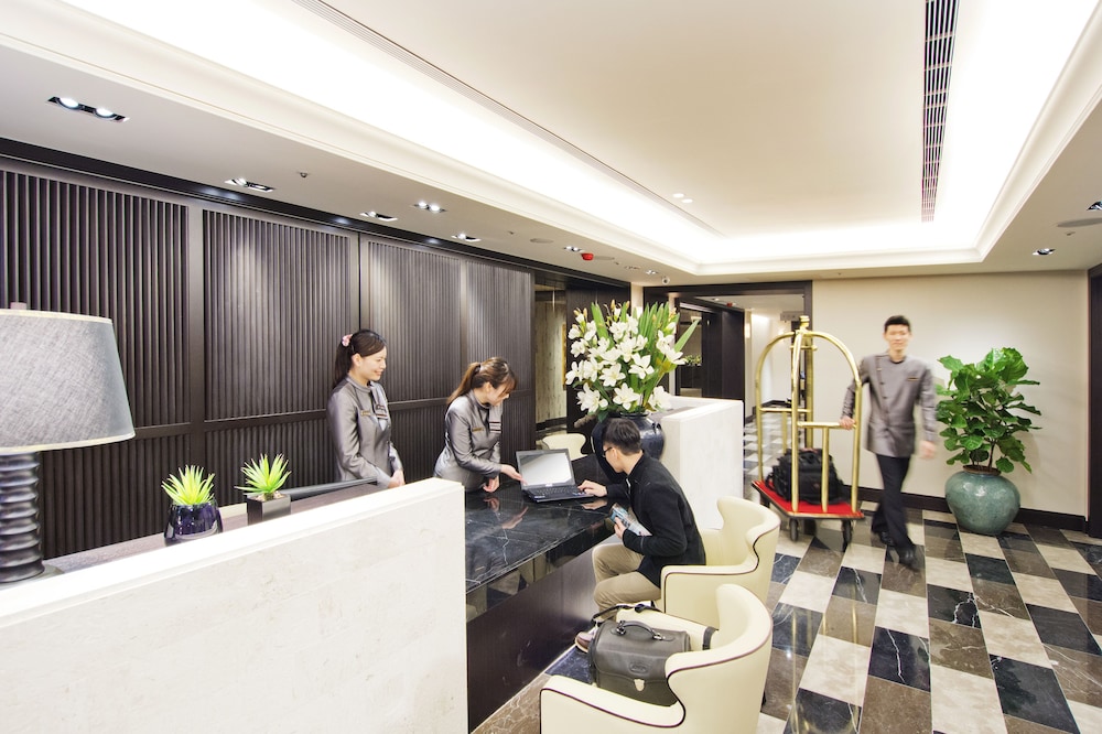 53 Hotel 6/55