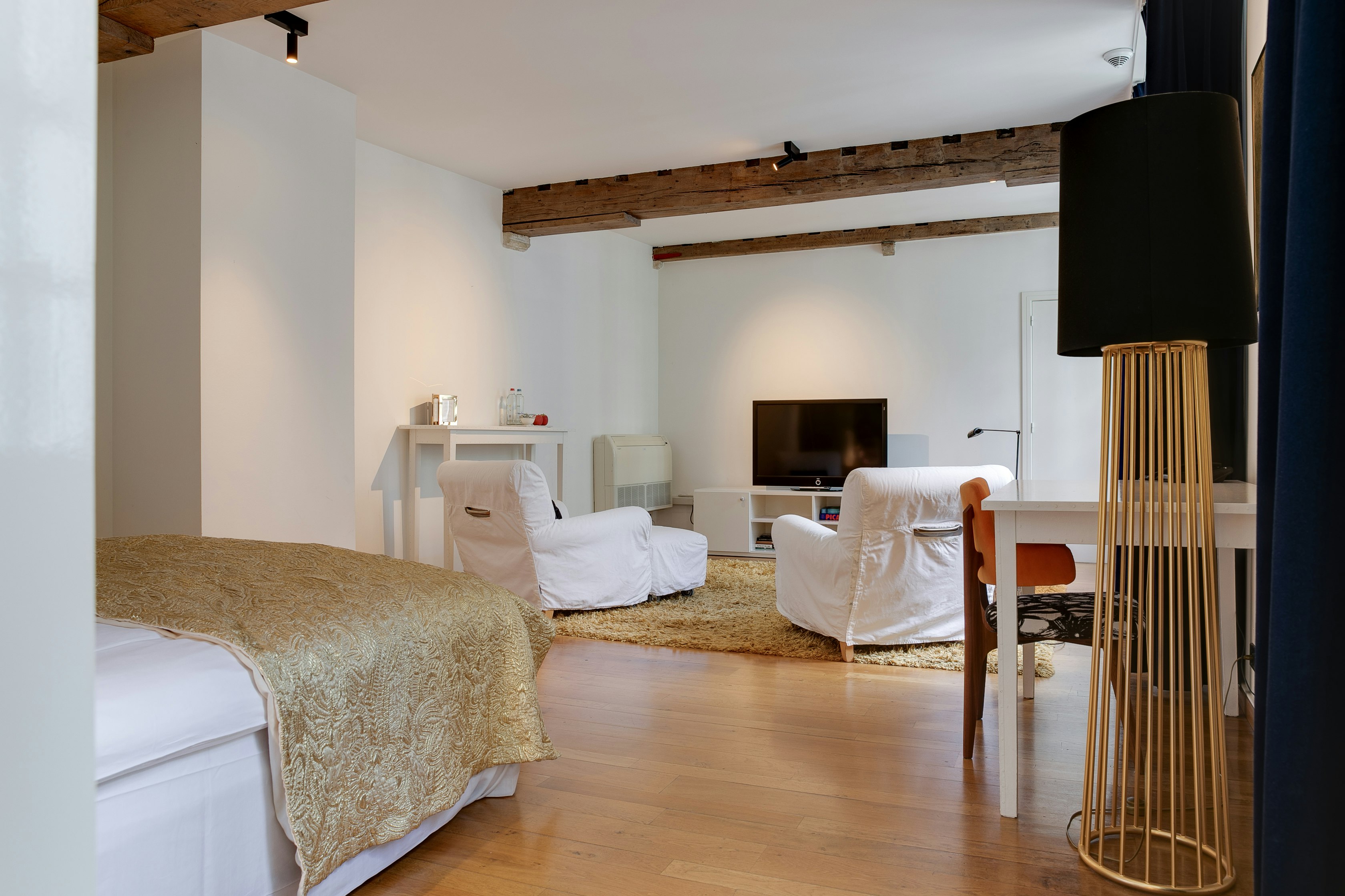 Hotel De Witte Lelie 12/50