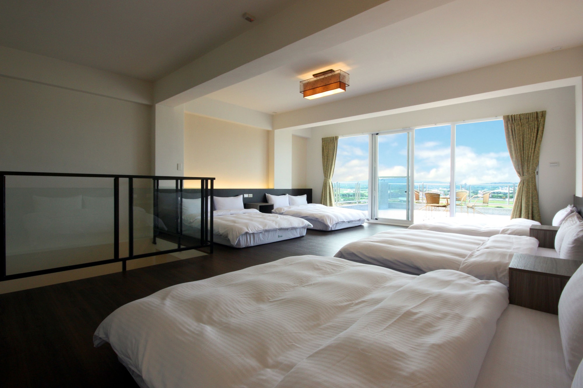 LOFT, DELUXE, 2 BATHROOMS, LIVING AREA, BALCONY