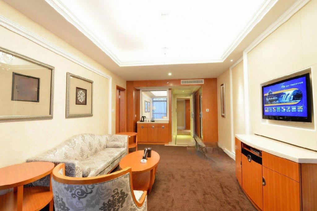 Hong Shan International Hotel 28/48