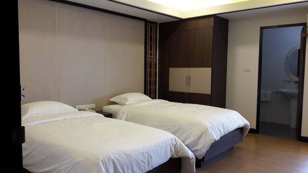 Chorlada Lanna Hotel 23/48
