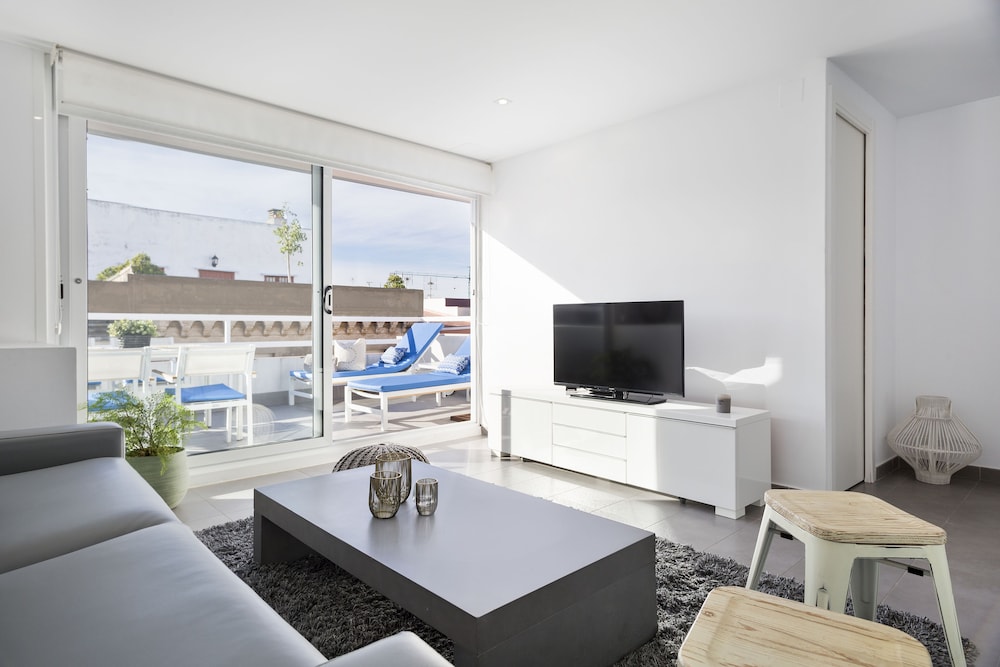 Sitges Group Bonaire 33/50
