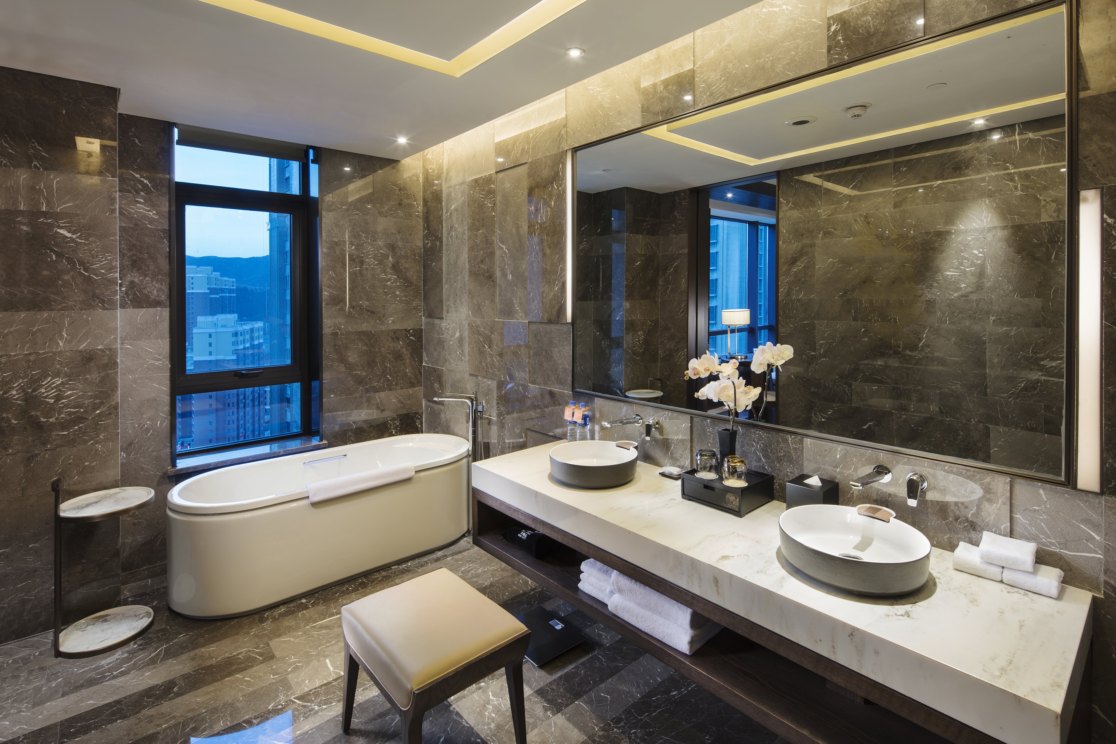 HUALUXE Hotels and Resorts Zhangjiakou 49/50