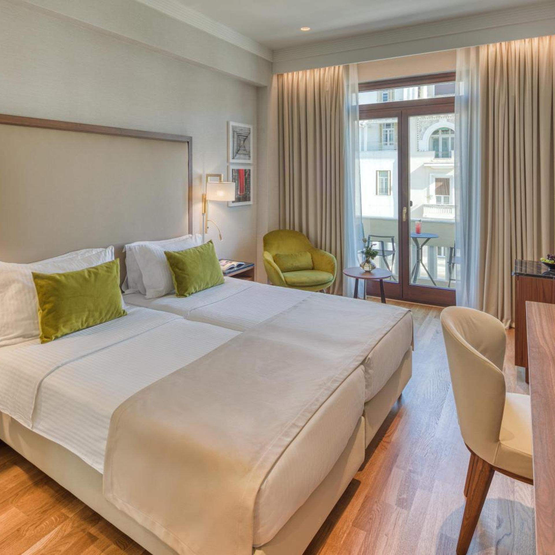 Premium, Double or Twin Bed, Lateral Side Sea View