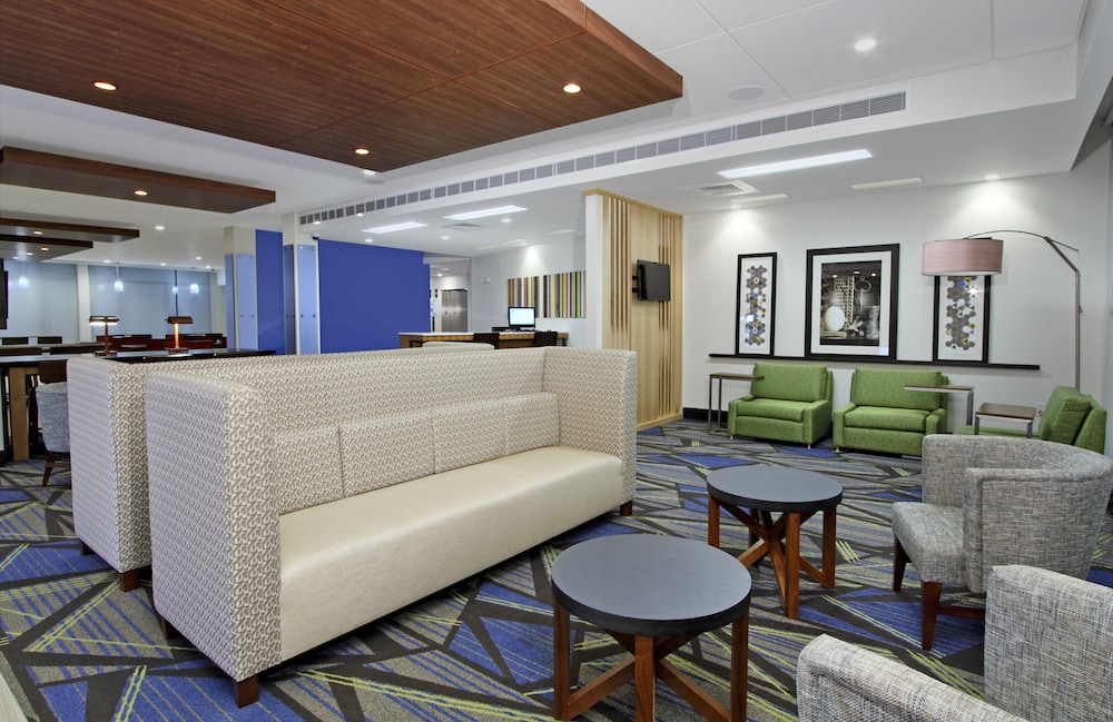 Holiday Inn Express Jasper 8/76