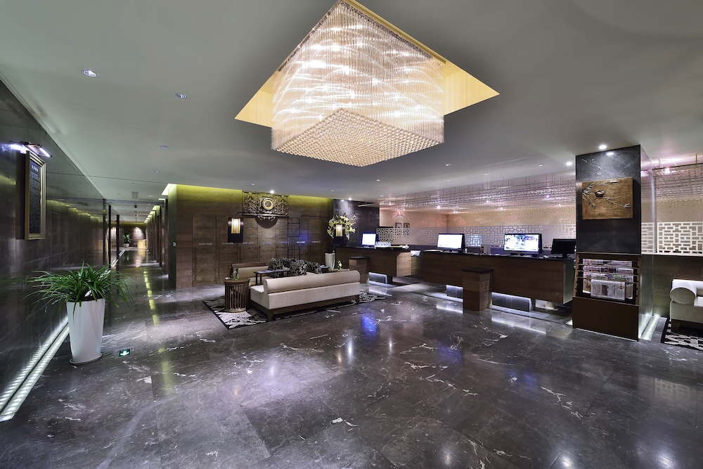 Hotel Equatorial Shanghai 2/34