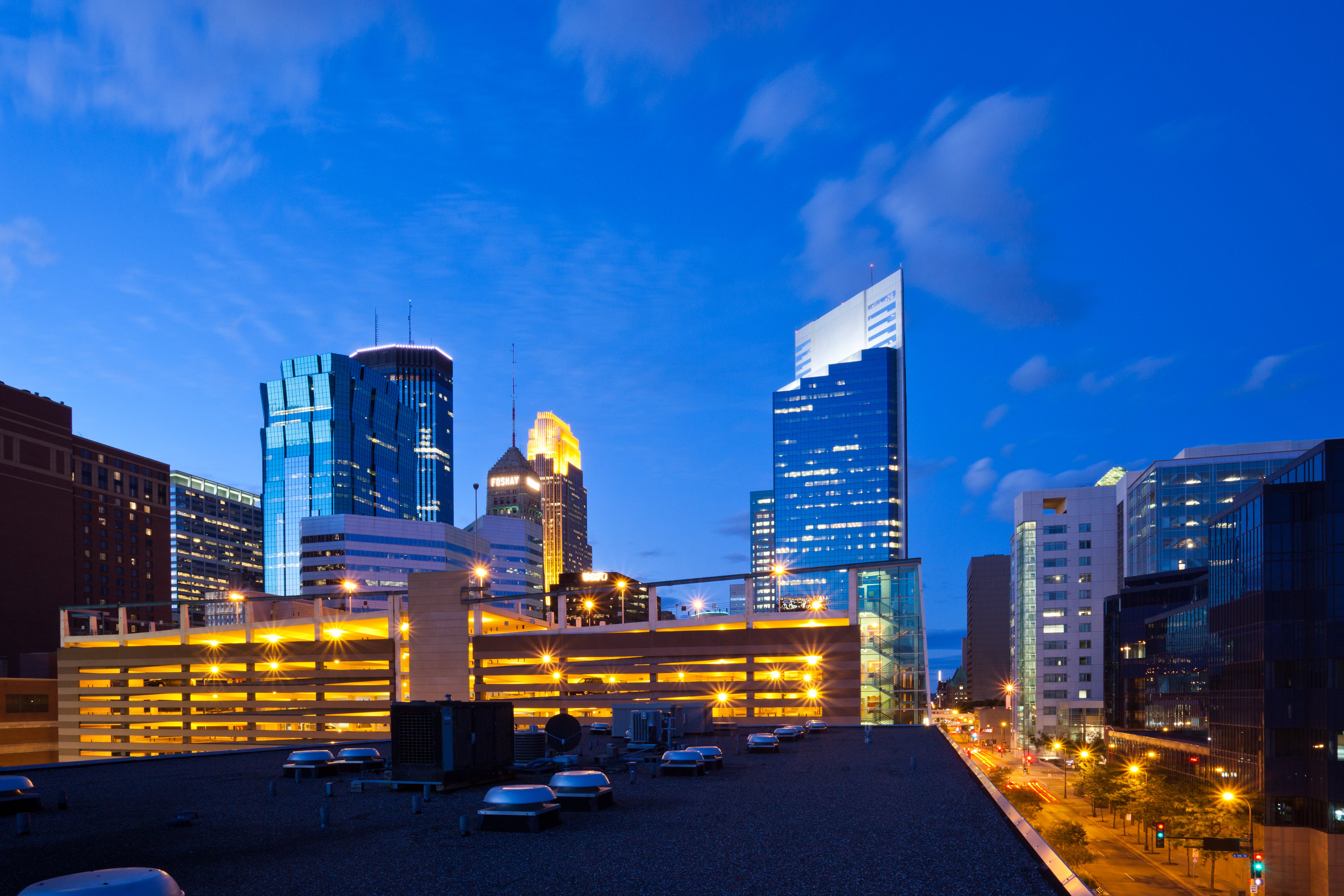 Holiday Inn Express Suites Minneapolis Downtown 57/57