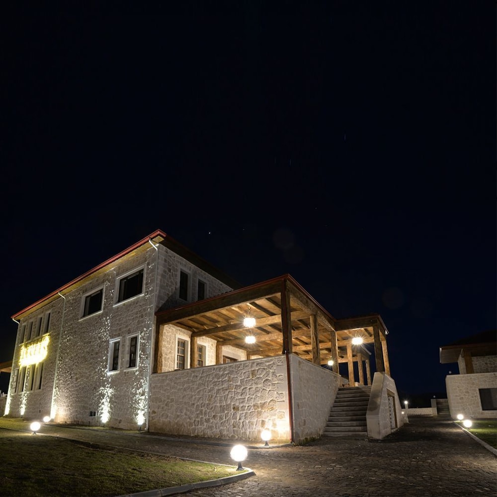Elevres Stone House Hotel 6/67
