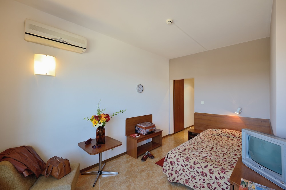 Augusta SPA Hotel 51/72