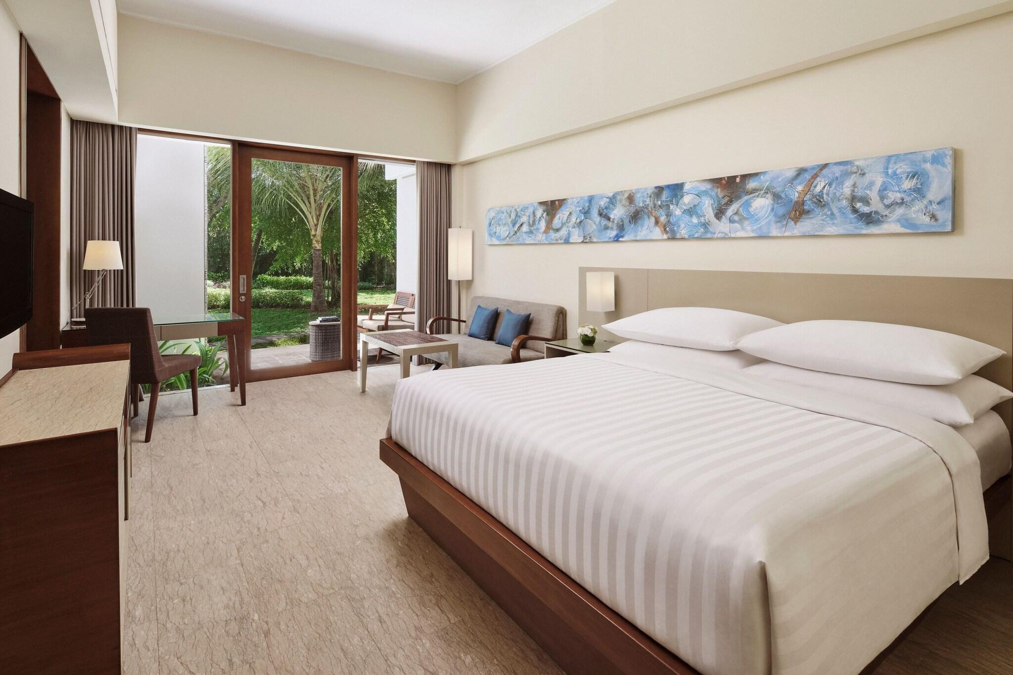 Premium, Double Bed, Garden View