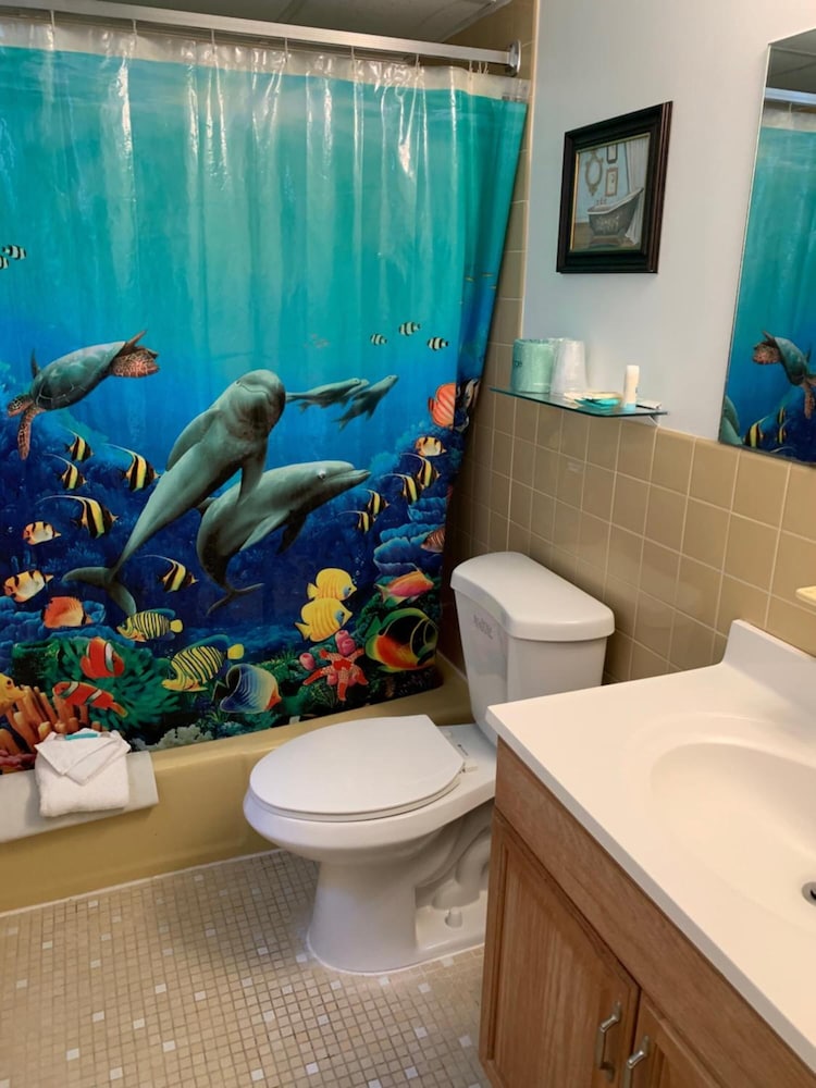 Roman Holiday Motel 43/43