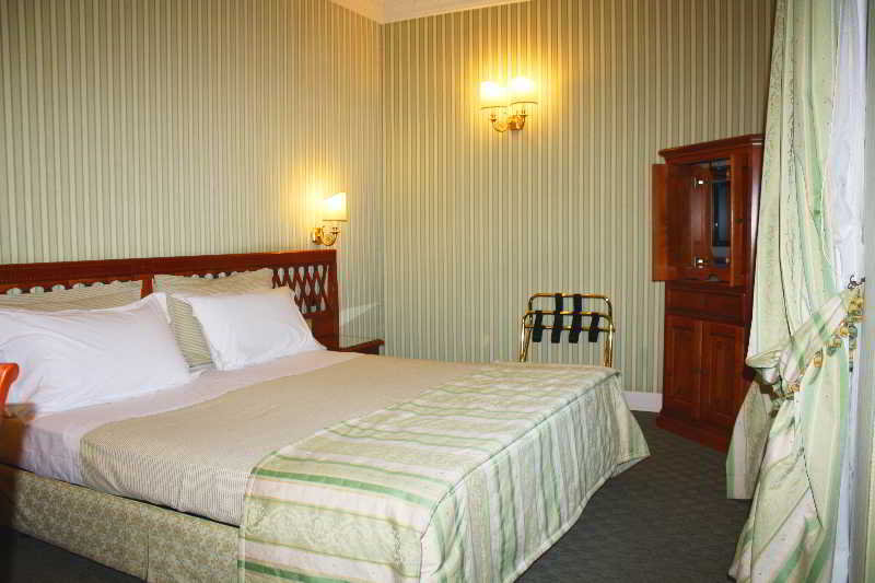 BAILEYS HOTEL 15/38
