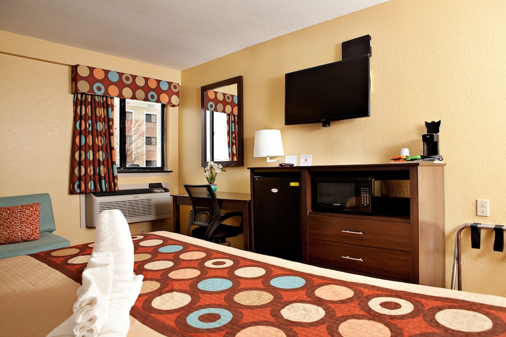 Super 8 by Wyndham Wichita Airport 33/47
