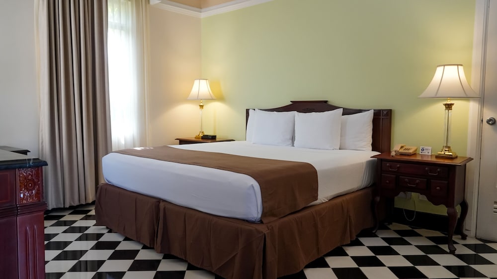 El Prado Hotel 29/62