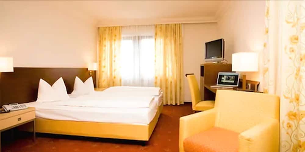 Prinzhotel Rothenburg 12/50
