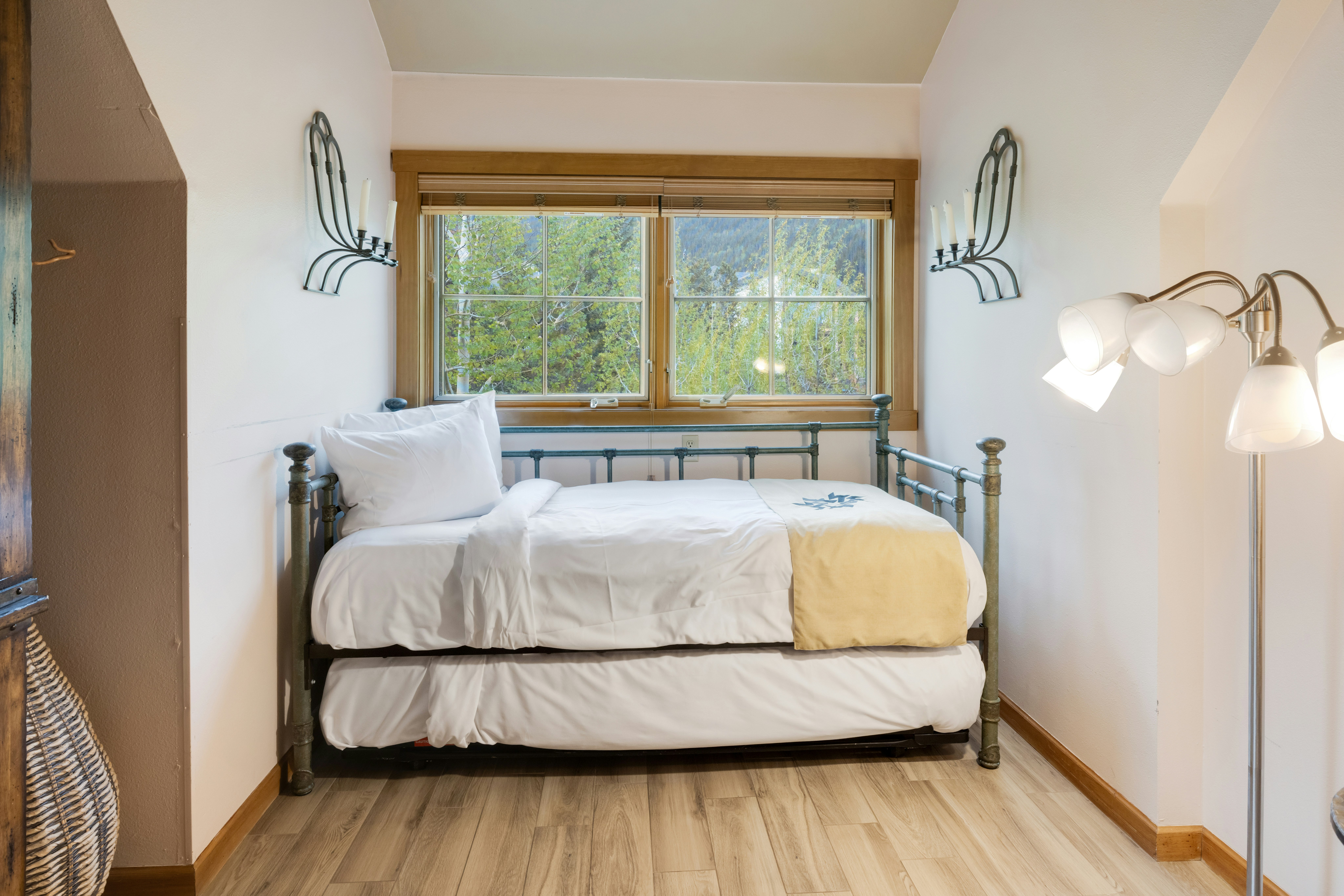 Jackpine & Black Bear Condos 9/32