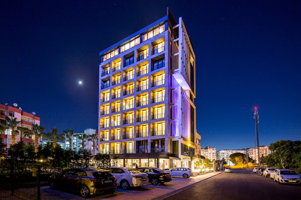 Vista Hotel 2/30