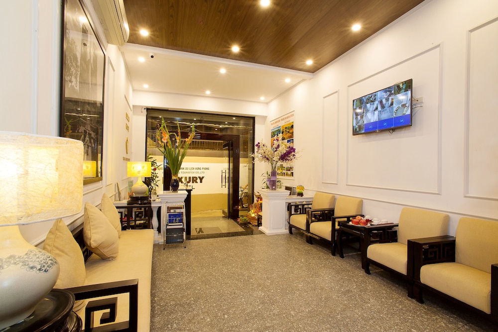 Luxury Hotel 43/58