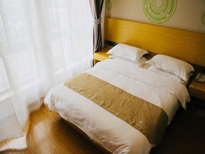GreenTree Inn HuaiAn Area for development Shenzhen East Road Express Hotel 17/26