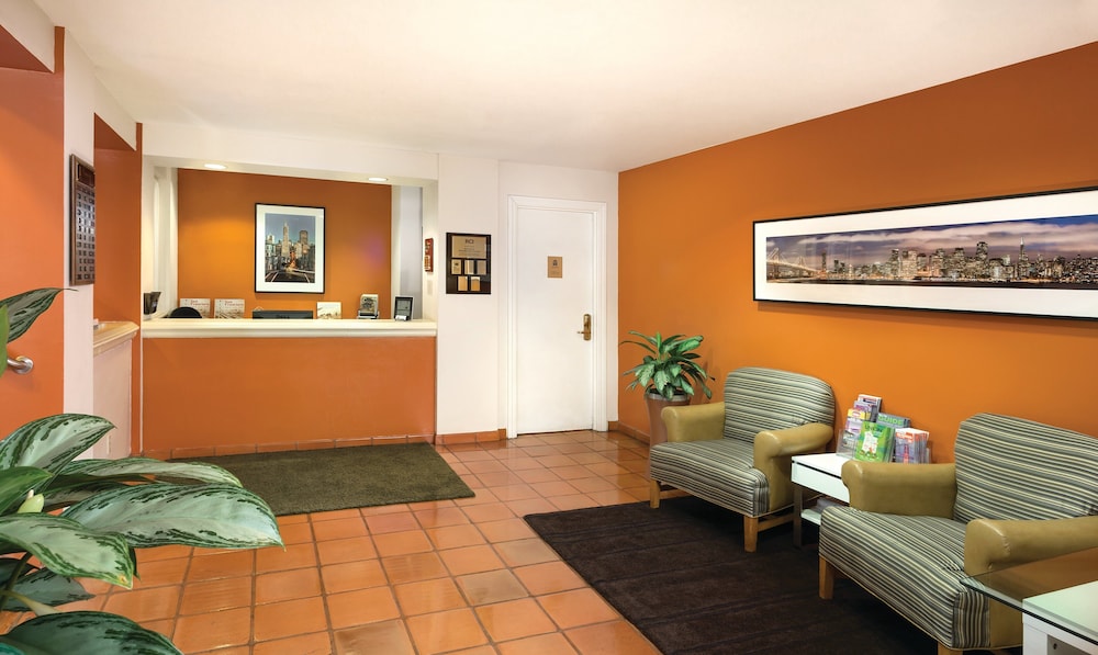 Suites At Fishermans Wharf 6/30