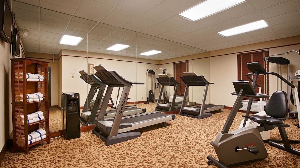 Best Western Louisville East Inn & Suites 21/38