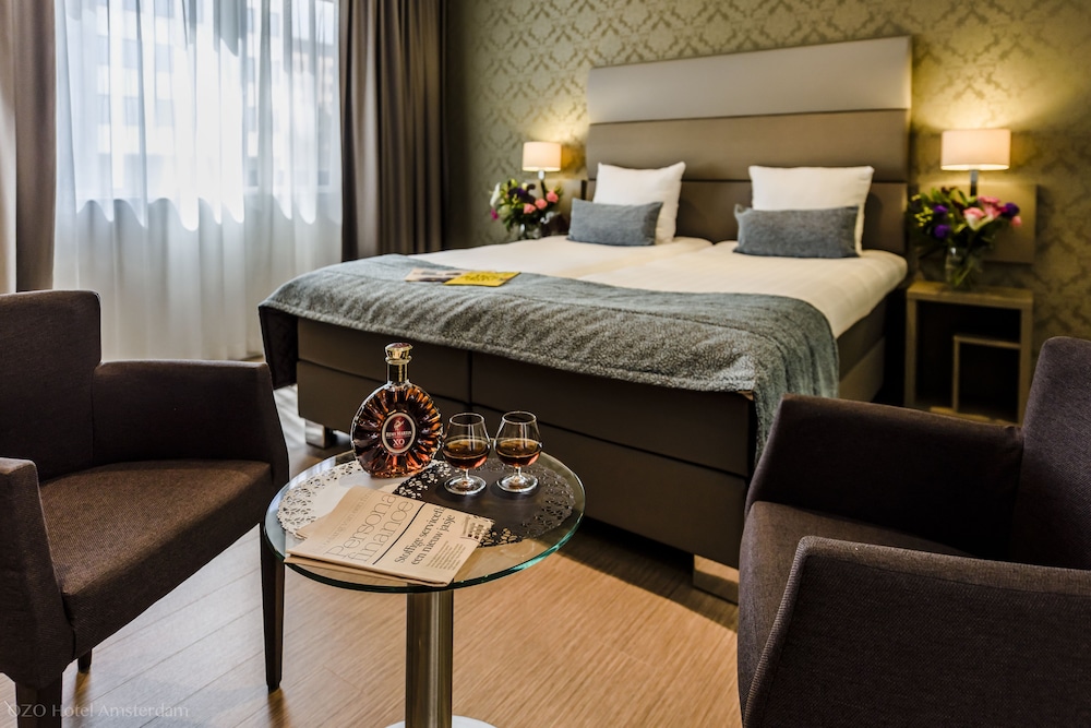 EXECUTIVE, DOUBLE BED