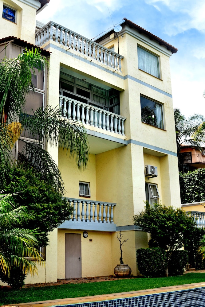 All Seasons Boutique Hotel 2/100