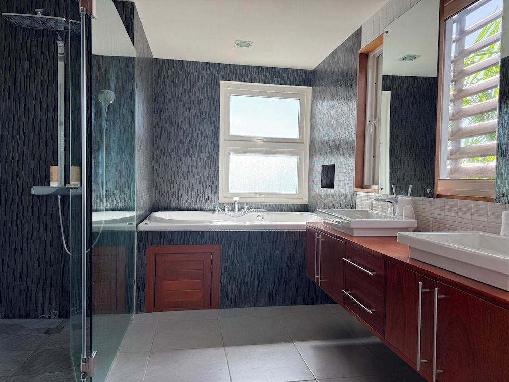 Ultravioleta Boutique Residences 47/47