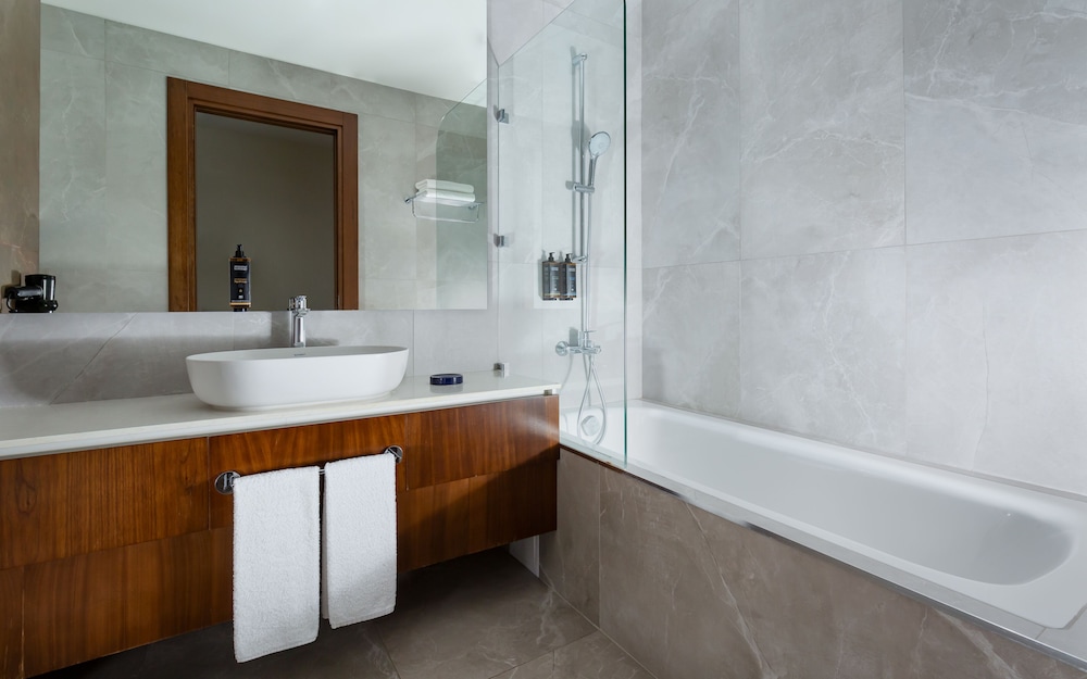 غرفة ديلوكس بسريرين كوين، Mercure Tashkent 2/3